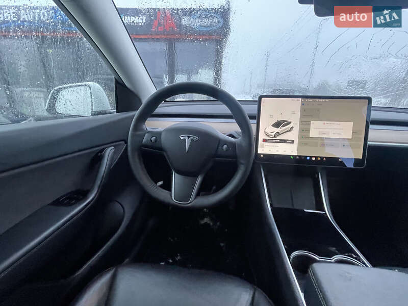 Позашляховик / Кросовер Tesla Model Y 2021 в Львові