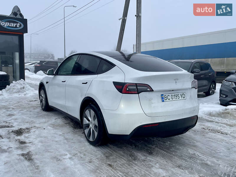 Позашляховик / Кросовер Tesla Model Y 2021 в Львові