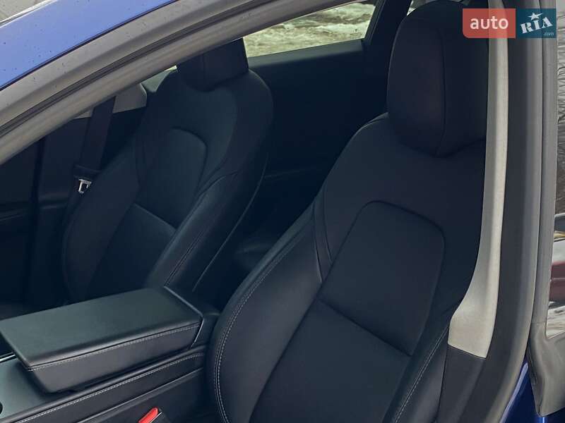 Позашляховик / Кросовер Tesla Model Y 2023 в Києві