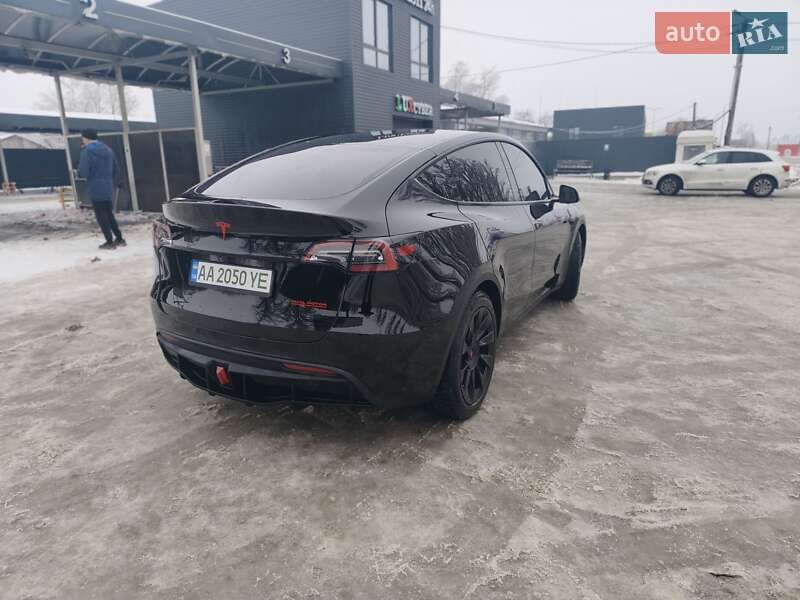Внедорожник / Кроссовер Tesla Model Y 2021 в Киеве