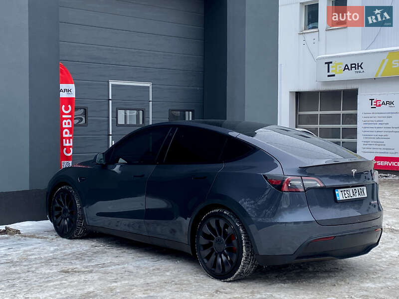 Внедорожник / Кроссовер Tesla Model Y 2021 в Киеве