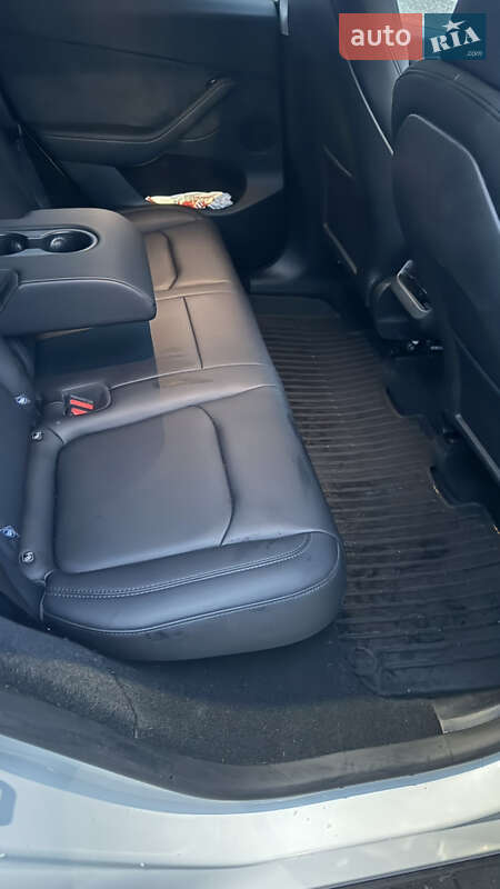 Внедорожник / Кроссовер Tesla Model Y 2024 в Кропивницком