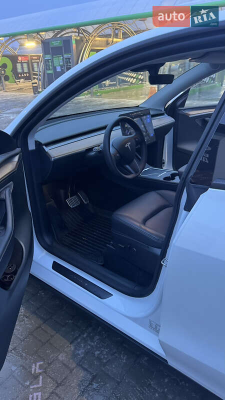 Внедорожник / Кроссовер Tesla Model Y 2024 в Кропивницком