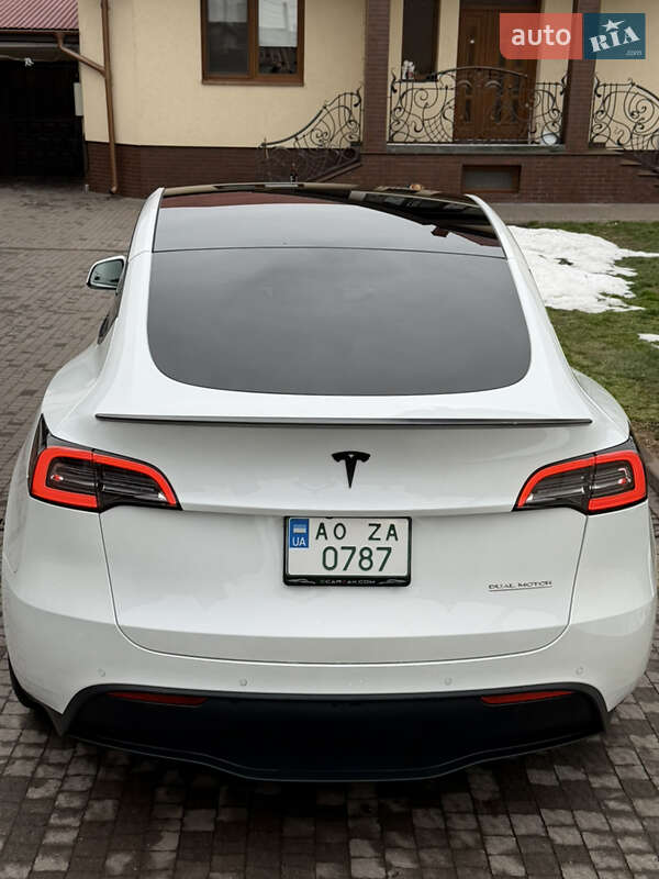 Внедорожник / Кроссовер Tesla Model Y 2022 в Виноградове фото 4 Внедорожник / Кроссовер Tesla Model Y 2022 в Виноградове