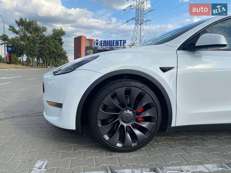 Внедорожник / Кроссовер Tesla Model Y 2021 в Тернополе