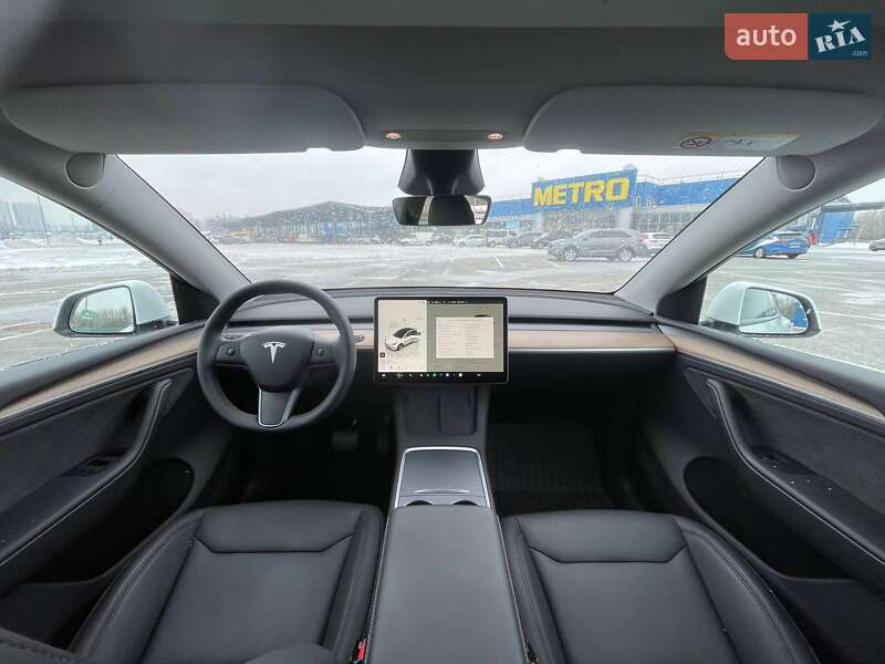Внедорожник / Кроссовер Tesla Model Y 2024 в Киеве