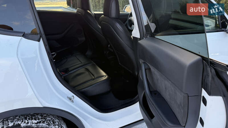 Позашляховик / Кросовер Tesla Model Y 2022 в Луцьку