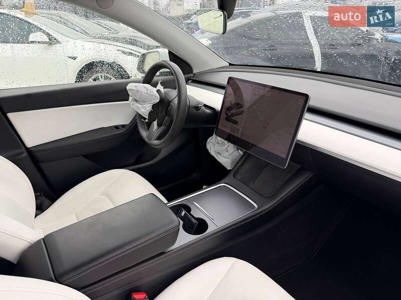 Позашляховик / Кросовер Tesla Model Y 2021 в Луцьку