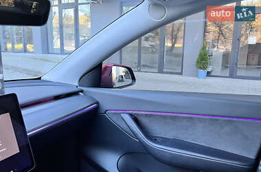 Позашляховик / Кросовер Tesla Model Y 2021 в Львові
