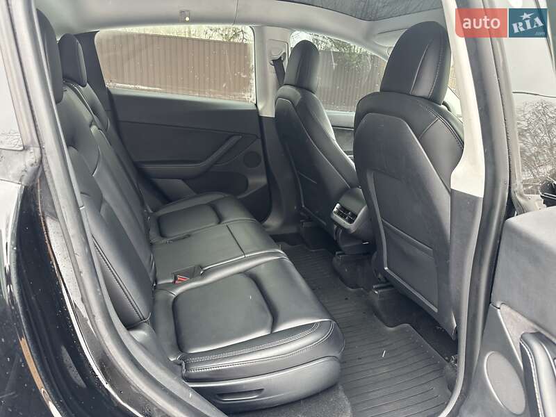 Внедорожник / Кроссовер Tesla Model Y 2021 в Киеве