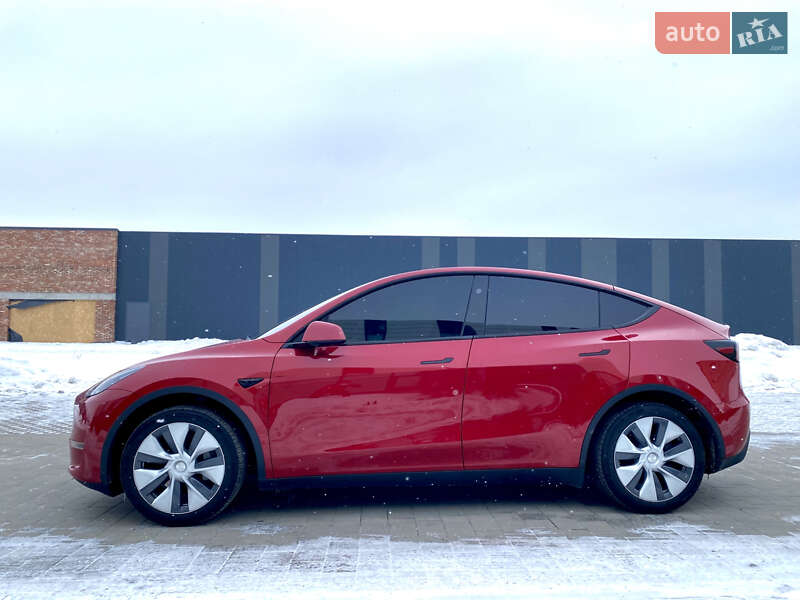Позашляховик / Кросовер Tesla Model Y 2023 в Хмельницькому фото 3 Позашляховик / Кросовер Tesla Model Y 2023 в Хмельницькому