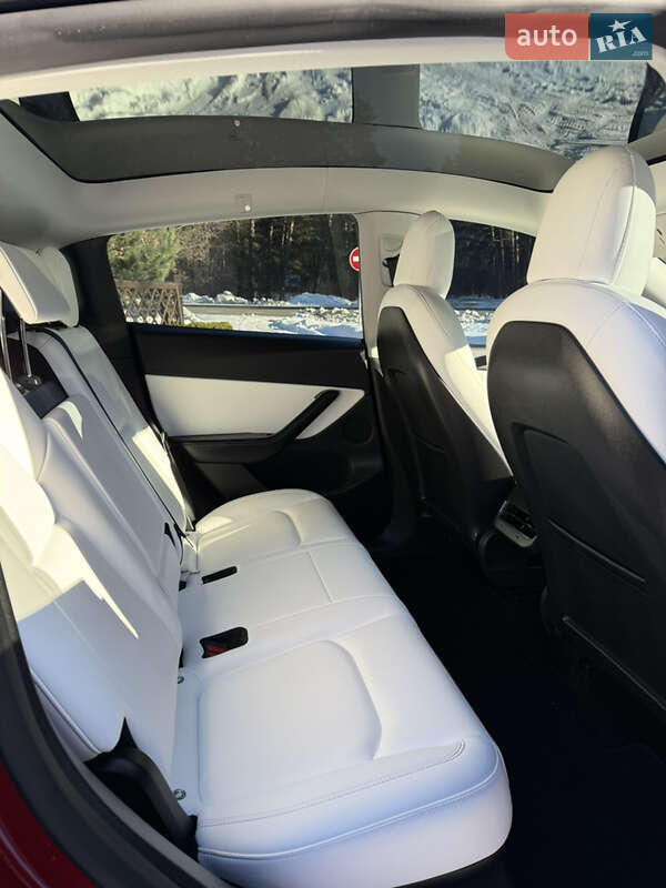 Позашляховик / Кросовер Tesla Model Y 2021 в Луцьку