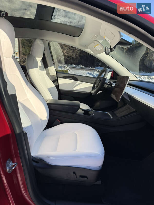 Позашляховик / Кросовер Tesla Model Y 2021 в Луцьку