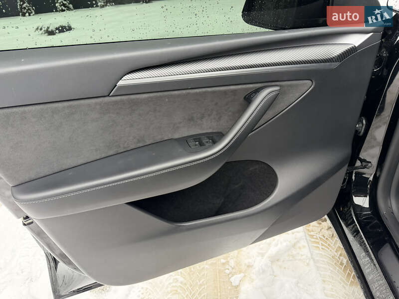 Позашляховик / Кросовер Tesla Model Y 2023 в Івано-Франківську фото 30 Позашляховик / Кросовер Tesla Model Y 2023 в Івано-Франківську