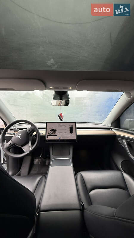 Позашляховик / Кросовер Tesla Model Y 2023 в Кам'янському фото 10 Позашляховик / Кросовер Tesla Model Y 2023 в Кам'янському