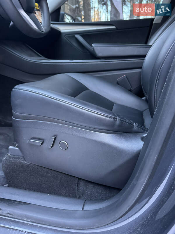 Внедорожник / Кроссовер Tesla Model Y 2023 в Василькове