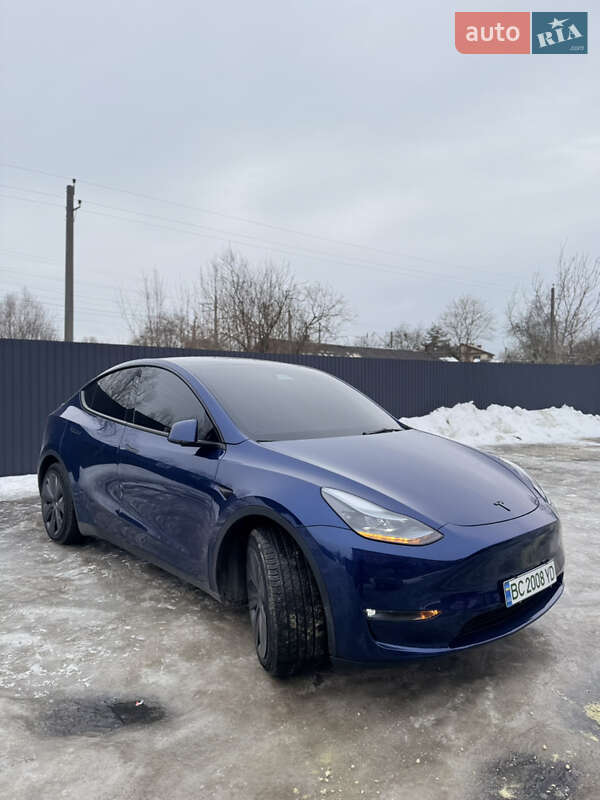 Внедорожник / Кроссовер Tesla Model Y 2024 в Дрогобыче