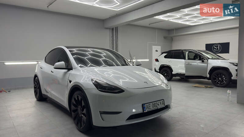 Позашляховик / Кросовер Tesla Model Y 2022 в Дніпрі
