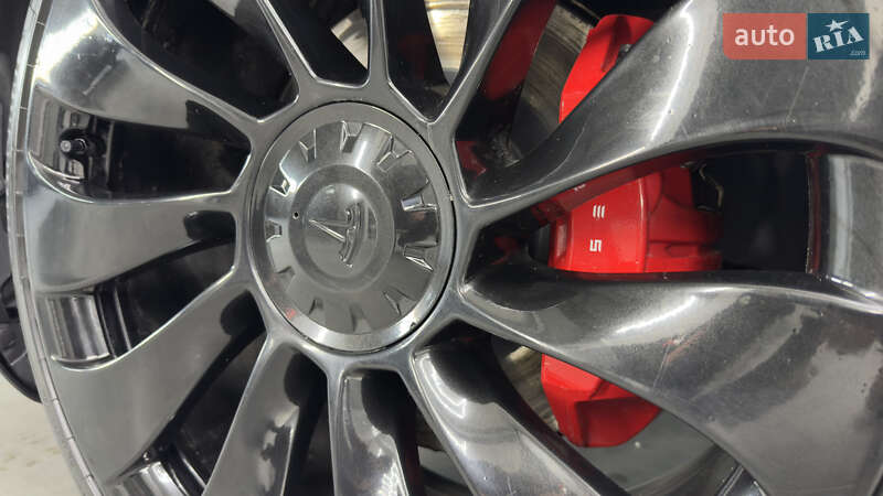 Позашляховик / Кросовер Tesla Model Y 2022 в Дніпрі