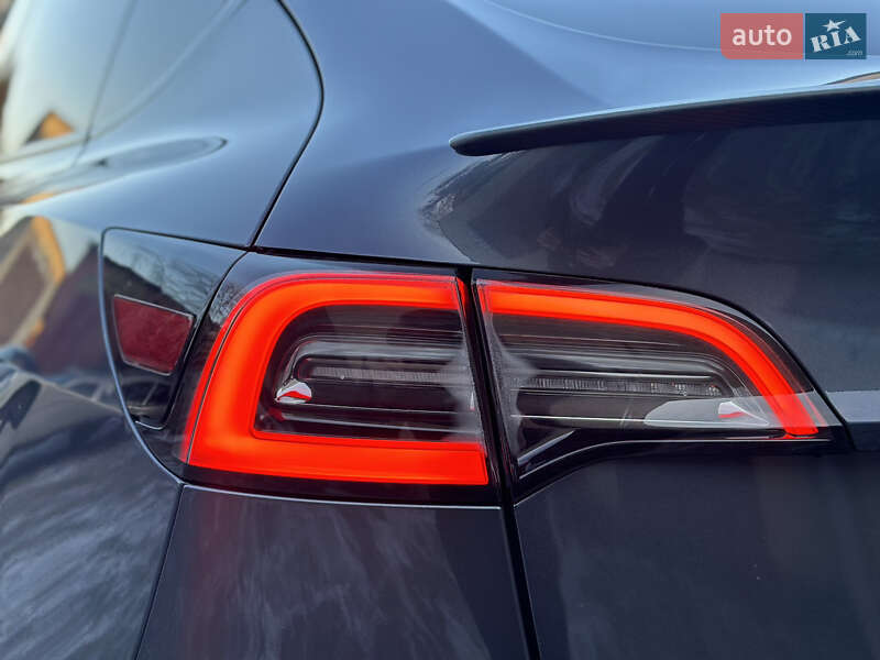 Позашляховик / Кросовер Tesla Model Y 2021 в Ковелі