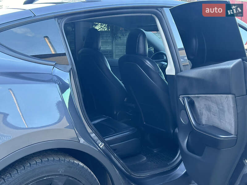 Позашляховик / Кросовер Tesla Model Y 2021 в Ковелі