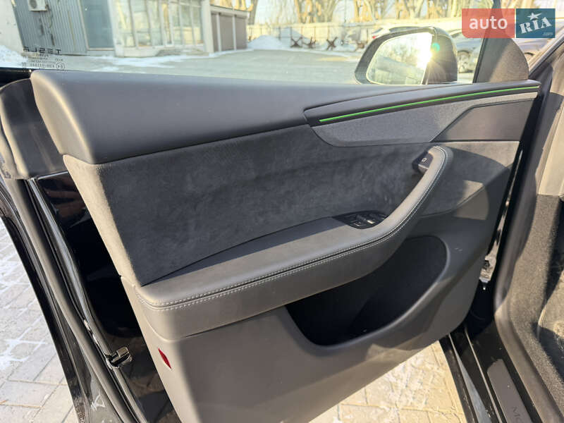 Позашляховик / Кросовер Tesla Model Y 2025 в Дніпрі