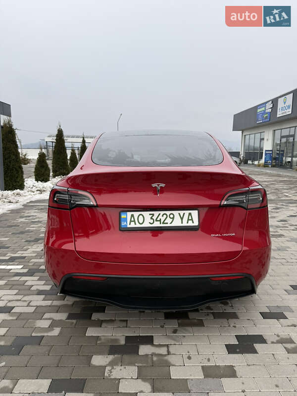 Позашляховик / Кросовер Tesla Model Y 2023 в Хусті фото 4 Позашляховик / Кросовер Tesla Model Y 2023 в Хусті