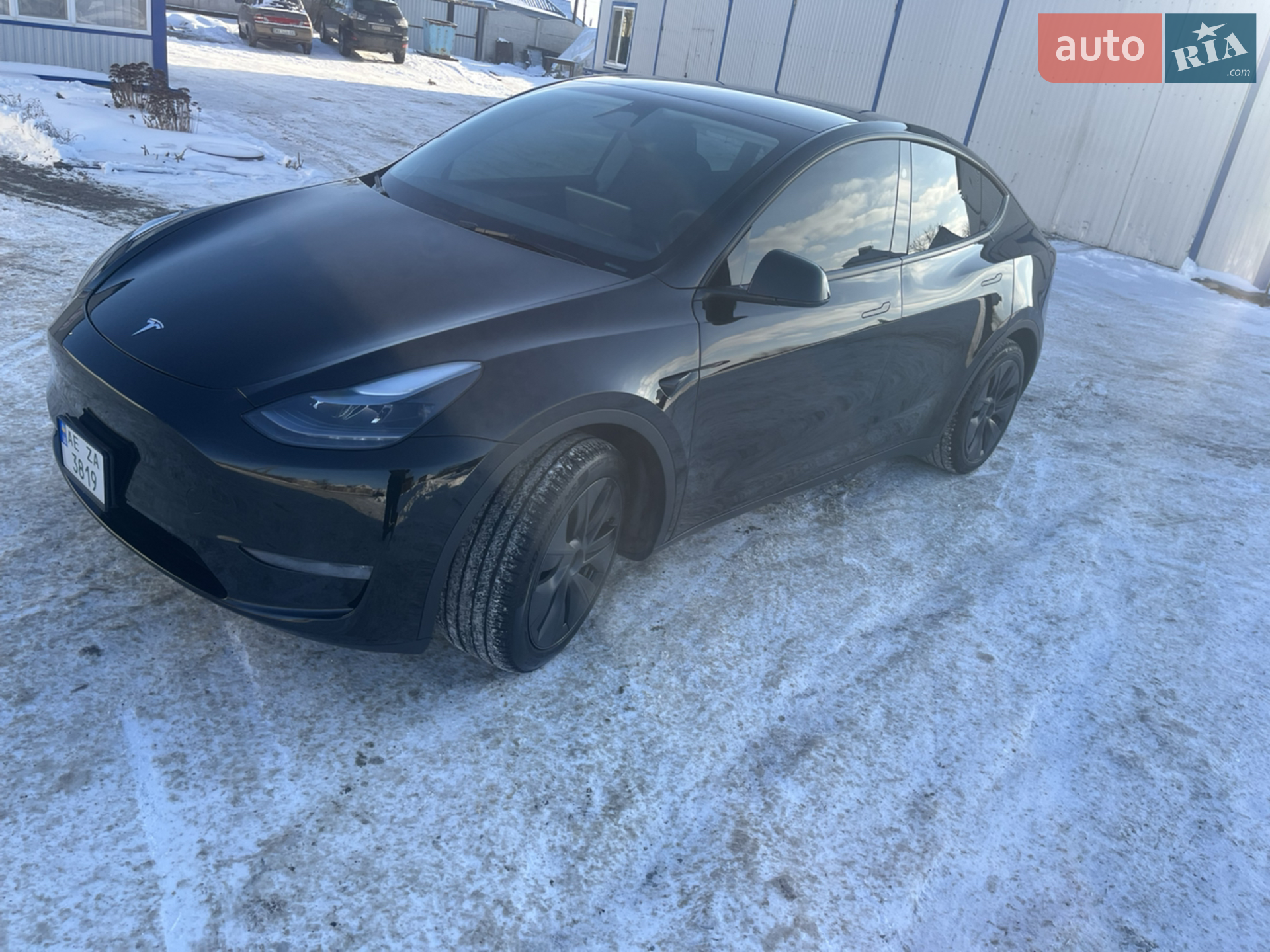 2024 Tesla Model Y - мініатюра 3