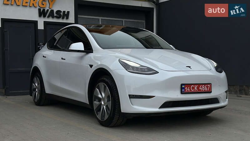 Tesla Model Y 2021