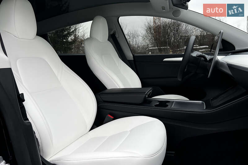 Позашляховик / Кросовер Tesla Model Y 2023 в Львові