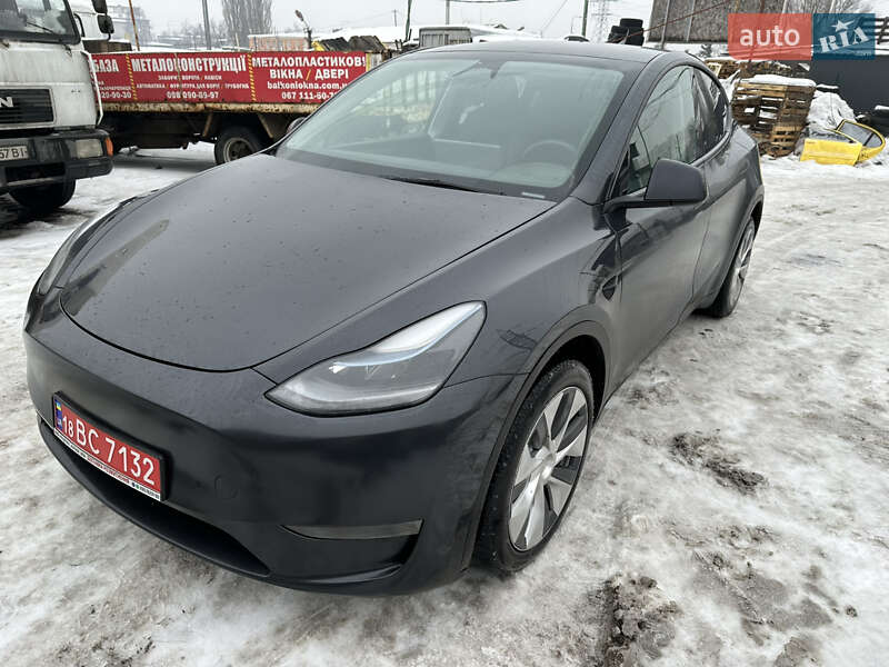 Внедорожник / Кроссовер Tesla Model Y 2024 в Киеве фото 6 Внедорожник / Кроссовер Tesla Model Y 2024 в Киеве