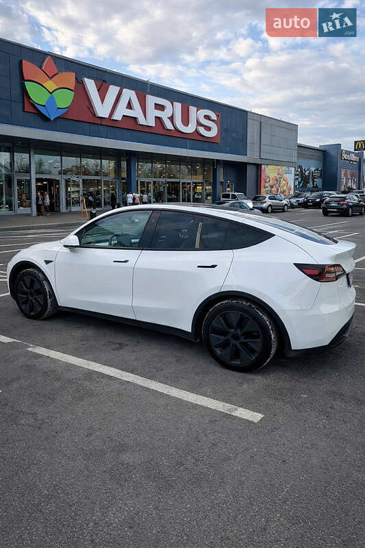Внедорожник / Кроссовер Tesla Model Y 2024 в Днепре