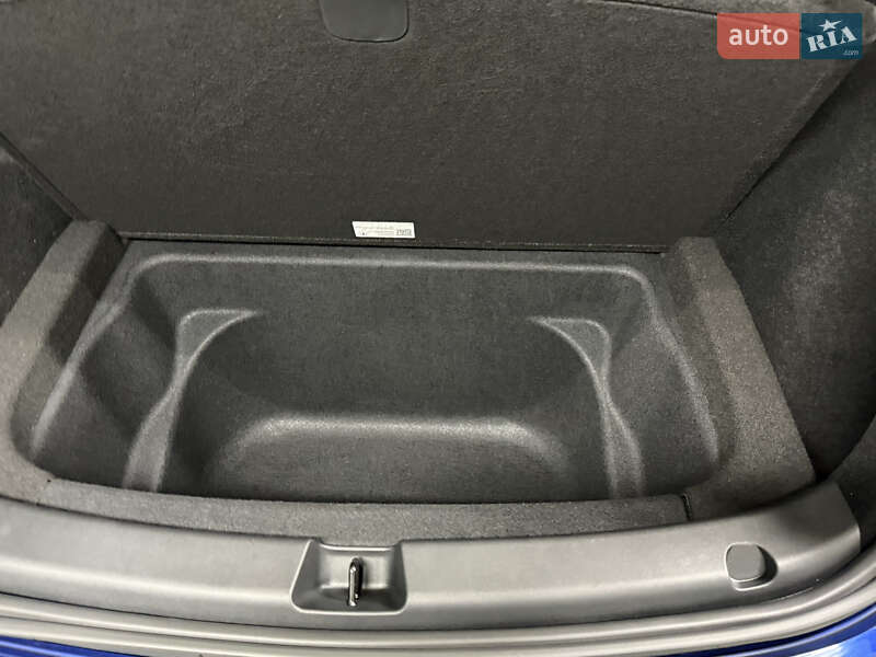 Позашляховик / Кросовер Tesla Model Y 2024 в Львові