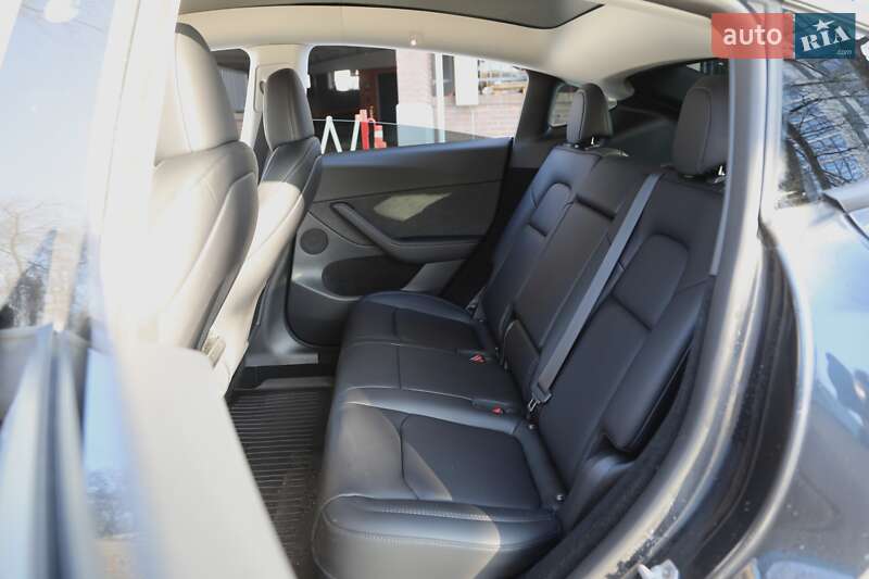 Позашляховик / Кросовер Tesla Model Y 2024 в Харкові