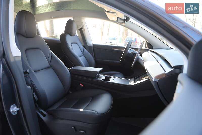 Позашляховик / Кросовер Tesla Model Y 2024 в Харкові