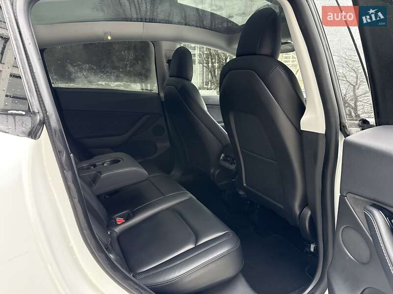 Внедорожник / Кроссовер Tesla Model Y 2020 в Львове