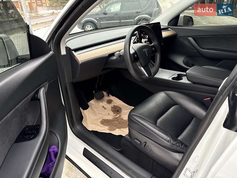 Внедорожник / Кроссовер Tesla Model Y 2020 в Львове