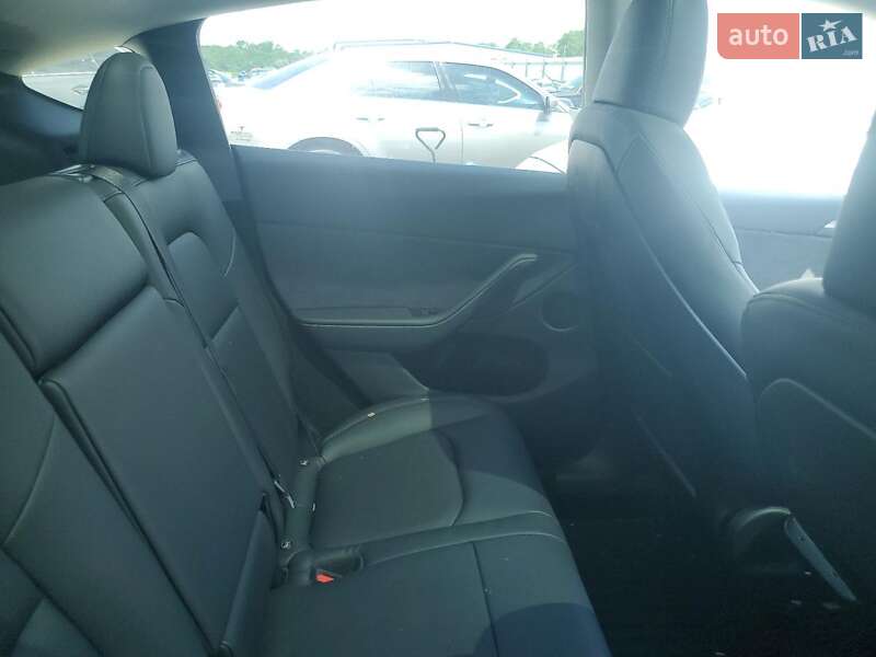 Внедорожник / Кроссовер Tesla Model Y 2023 в Киеве