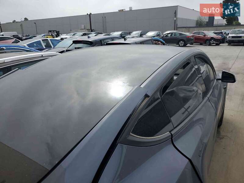 Внедорожник / Кроссовер Tesla Model Y 2023 в Киеве