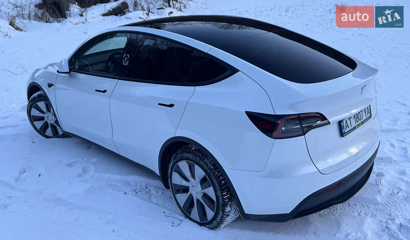 Внедорожник / Кроссовер Tesla Model Y 2023 в Яремче