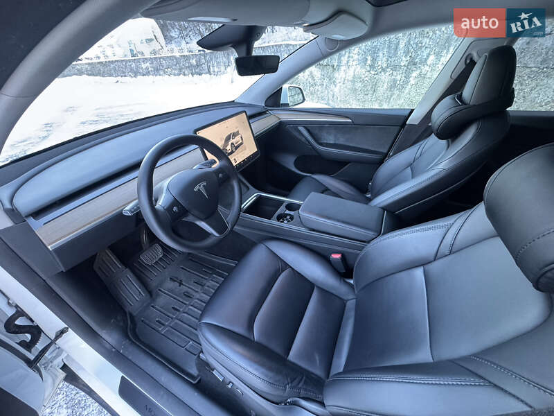 Внедорожник / Кроссовер Tesla Model Y 2023 в Яремче