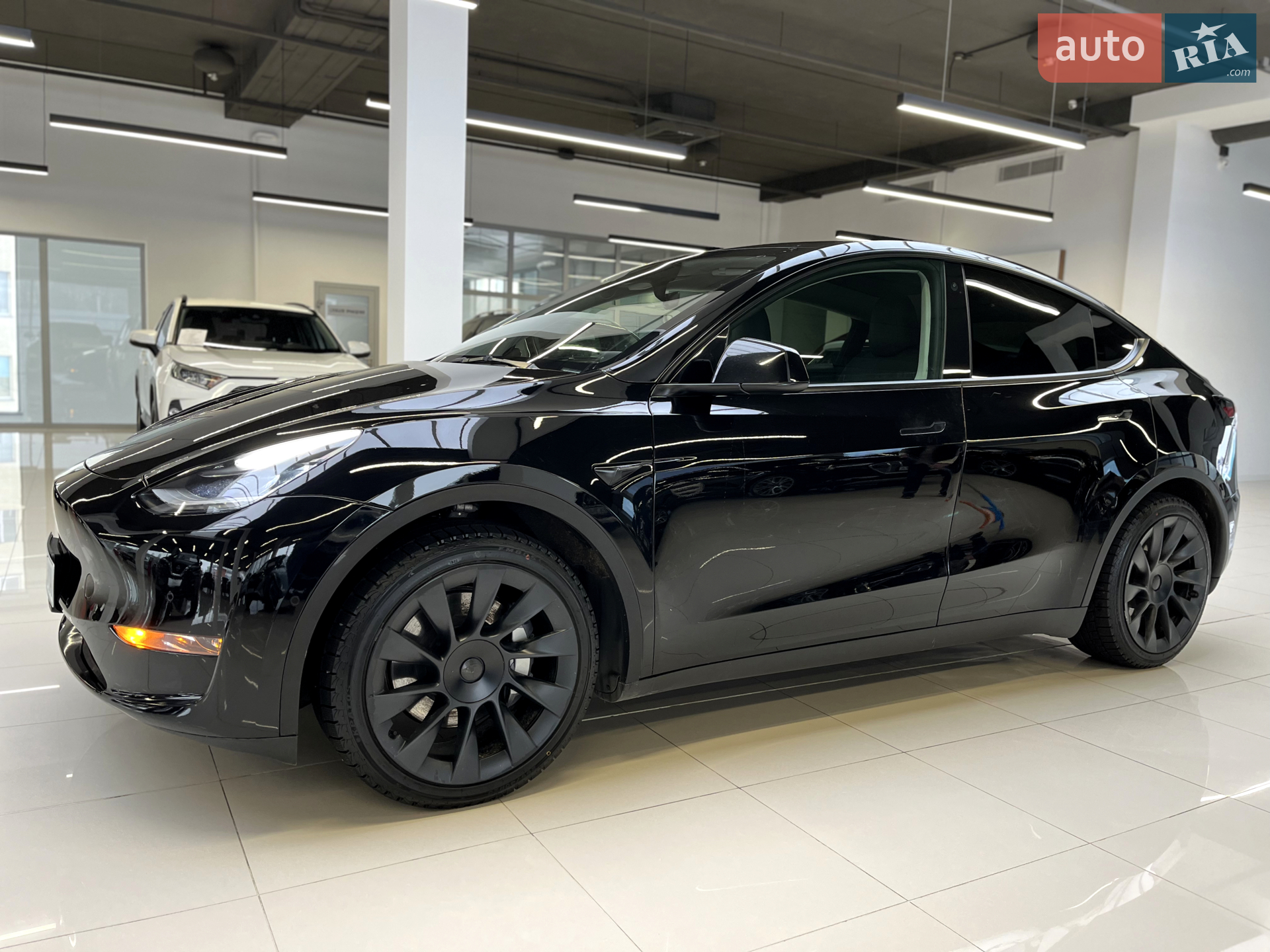 2022 Tesla Model Y - мініатюра 3