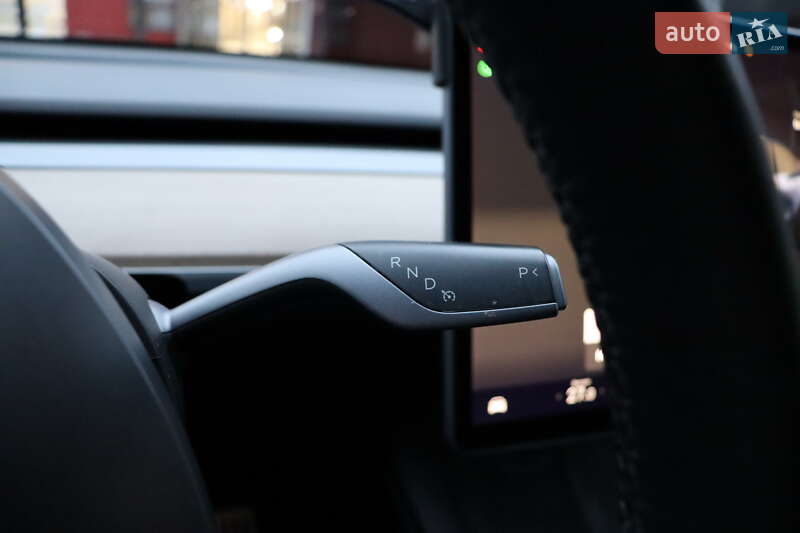 Позашляховик / Кросовер Tesla Model Y 2022 в Львові