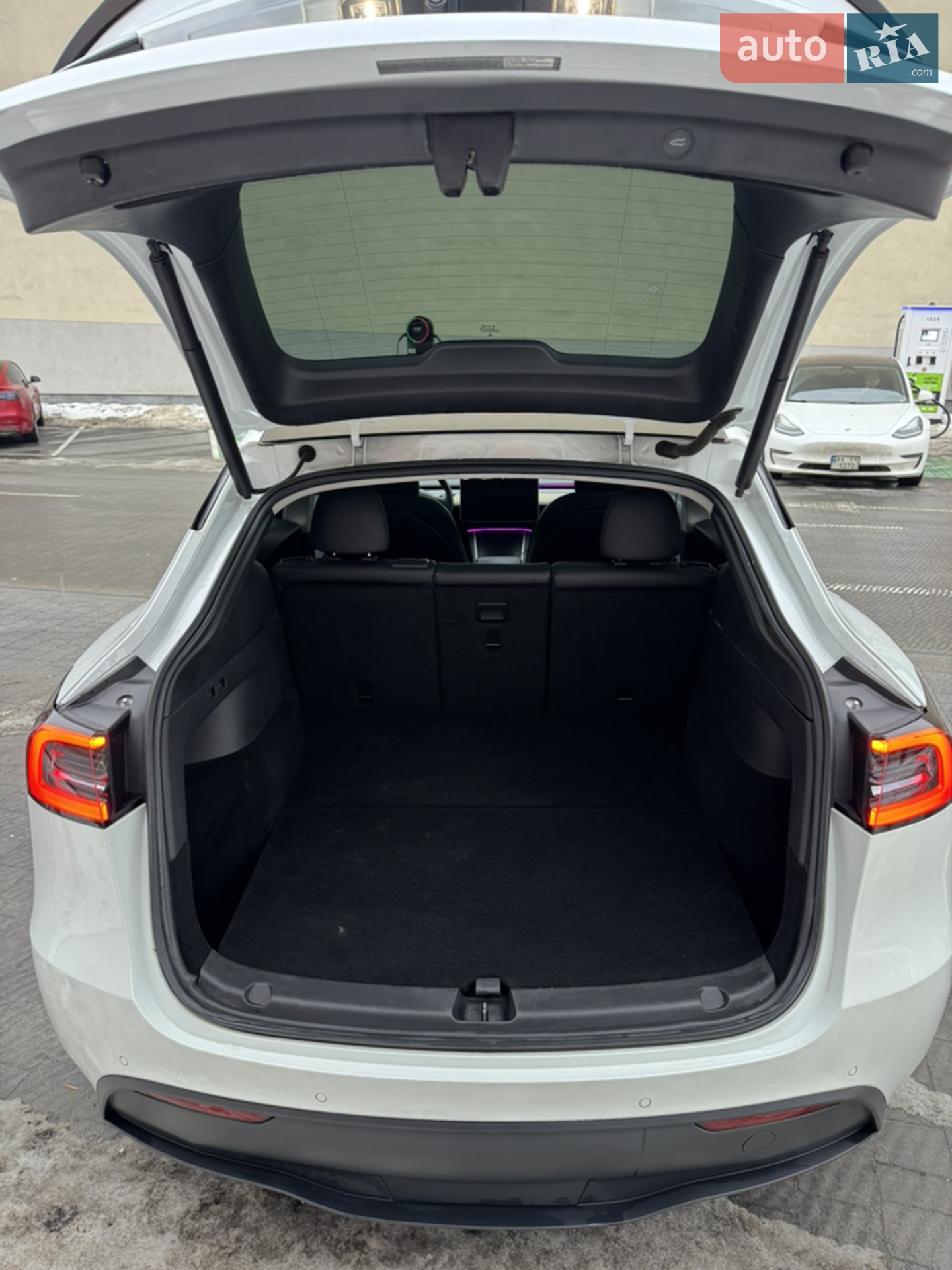 2020 Tesla Model Y - мініатюра 25