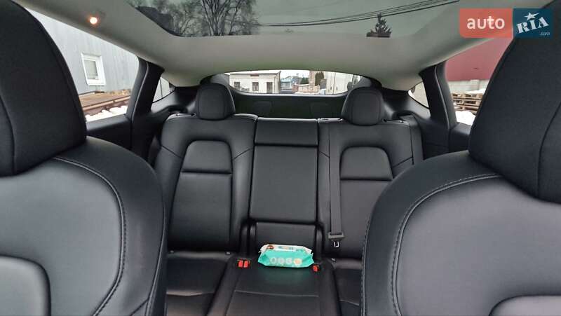 Позашляховик / Кросовер Tesla Model Y 2022 в Рівному