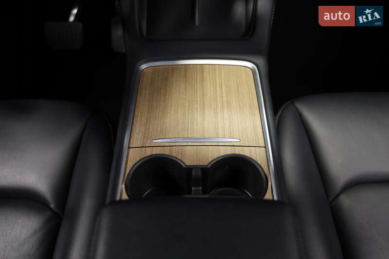 Позашляховик / Кросовер Tesla Model Y 2022 в Луцьку