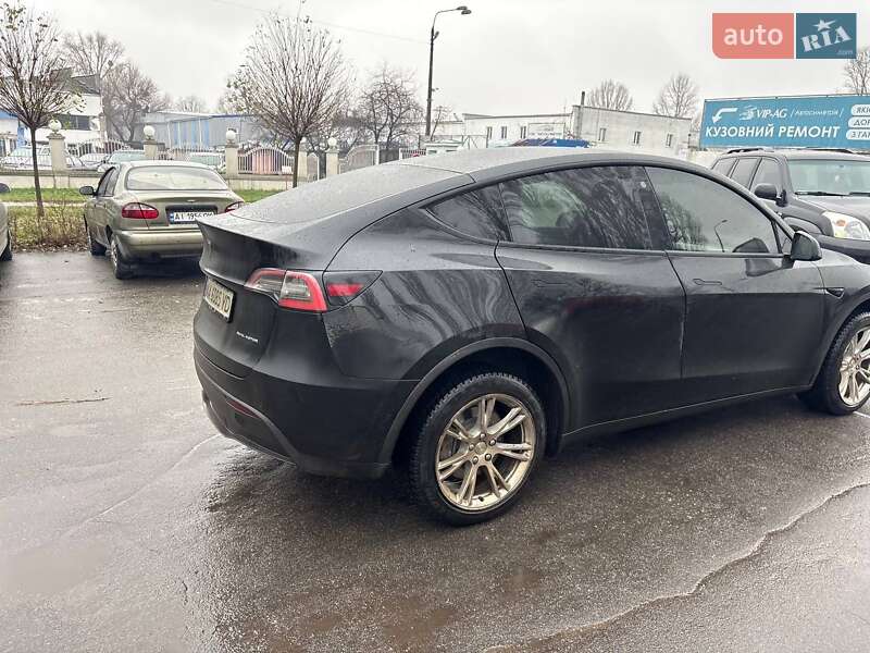 Внедорожник / Кроссовер Tesla Model Y 2021 в Киеве