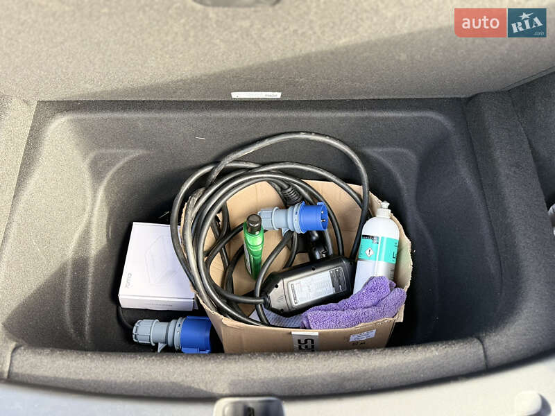 Позашляховик / Кросовер Tesla Model Y 2022 в Дніпрі