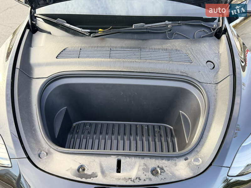 Позашляховик / Кросовер Tesla Model Y 2022 в Дніпрі