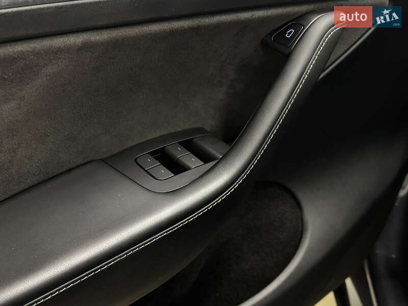 Внедорожник / Кроссовер Tesla Model Y 2023 в Николаеве